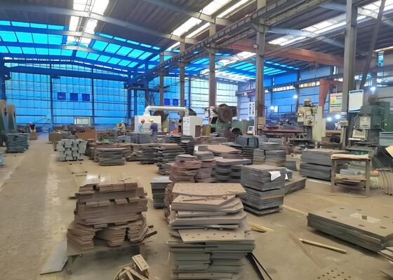 Máquina de pulido de metales para eliminar las astillas de las superficies metálicas