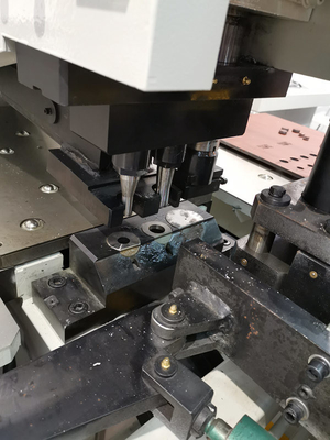 Alta precisión y fiabilidad máquina de perforación de placas de acero CNC alimentación del motor de servo