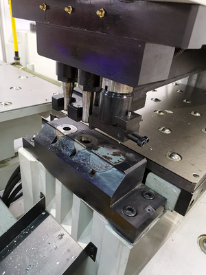 Alta precisión y fiabilidad máquina de perforación de placas de acero CNC alimentación del motor de servo