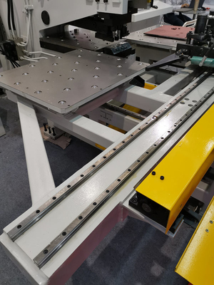 Máquina de perforación CNC rápida y personalizada para placas