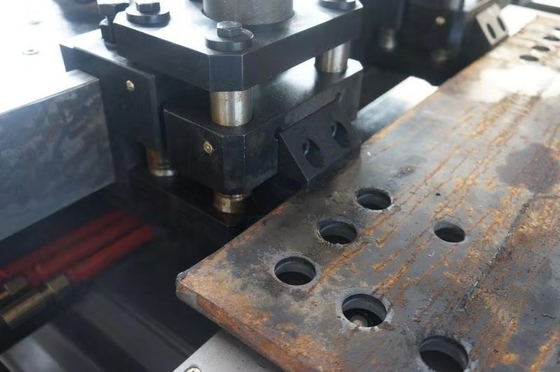 Máquina de perforación CNC rápida y personalizada para placas