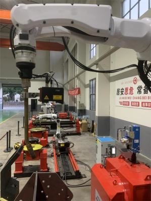 Robot de soldadura de alta precisión para soldadura de pie de torre de estructura de acero