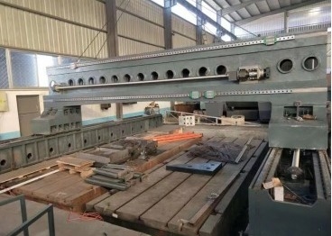 3000*3000 Tamaño de la pieza de trabajo BT50 Máquina de perforación de placas CNC 30 KW Potencia del motor del eje servo