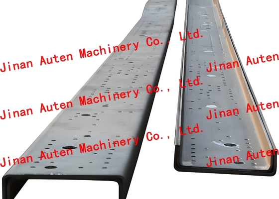 120 toneladas de fuerza nominal Línea de producción de punción de placas CNC 25 módulos para camiones de viga plana