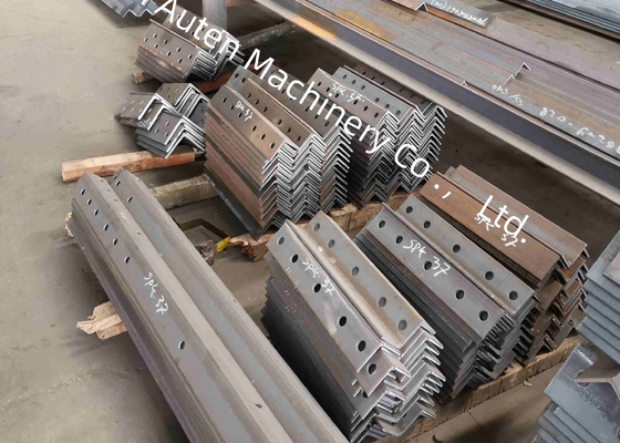 La punzonadora y cizalladora de acero angular a gran escala con punzonado CNC, marcado y corte por hilo se utiliza para la construcción de puentes de estructura de acero.