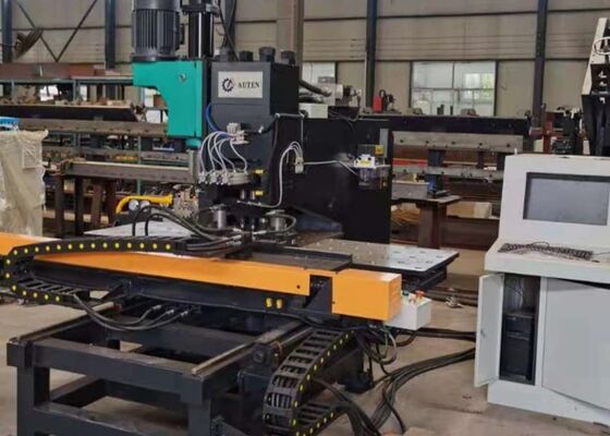 Modelo BNHD120 Máquina de marcado de perforación y perforación CNC de placas metálicas 4 estaciones de matrícula