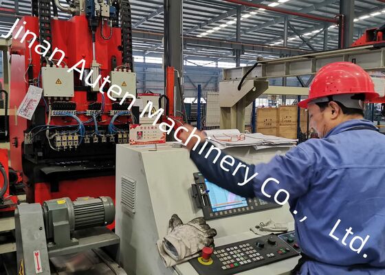 4-9mm espesor de la placa Cnc automática de la hoja de metal de perforación de la línea de procesamiento para el vehículo de trabajo pesado