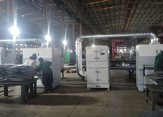 Potencia de la máquina 28KW Máquina de pulido de chapa de metal CNC 2 motor de alimentación