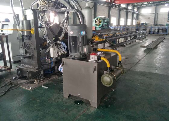 Producción a gran escala Componentes Cnc Acero plano de canal de acero perforador máquina de mecanografía 3 Ejes