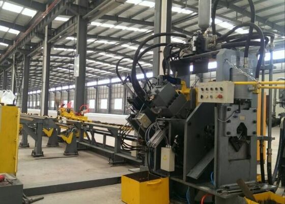Cadena de producción de corte de punzonado del ángulo modelo JNC2020 del CNC dimensión total de los 32x7x3m