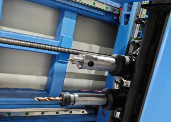 40 mm Diámetro máximo de perforación Máquina de perforación CNC de alta velocidad con viga H para sección de canal