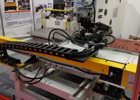 Utilizado para la industria de la torre de acero Máquina de perforar placas Cnc 4 estaciones de matrícula Máquina de perforar Cnc