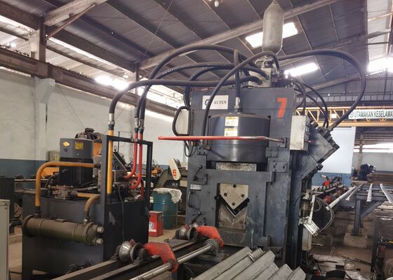 Linea de punción de ángulo CNC totalmente automática para la marcación y corte de cortes para fabricación