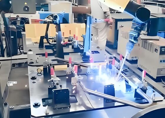 Estación de trabajo de soldadura robótica de 1465 mm y 2010 mm de envergadura, capacidad de carga de 12 kg