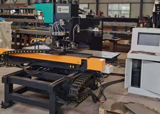 Diámetro de perforación de 26 mm Máquina de perforación de marcado de placa de perforación CNC 14 * 10 * 19 mm Tamaño de caracteres