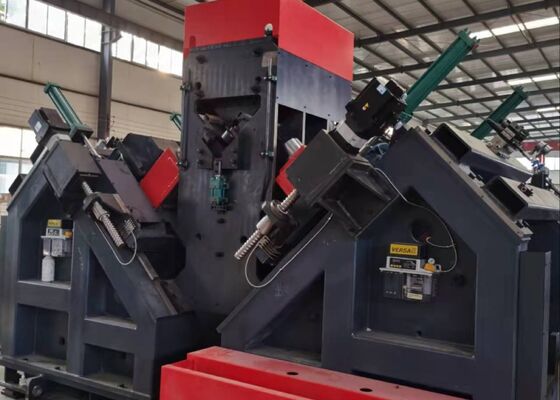 Modelo ADM2532 Línea de perforación de acero angular CNC de alta velocidad 14×10×19mm Tamaño de carácter