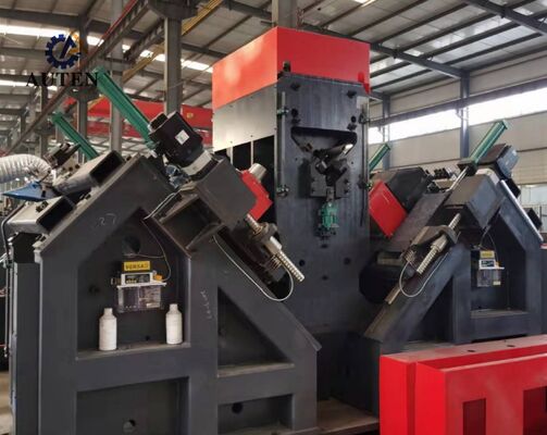 Modelo ADM2532 Máquina de perforación y marcado de ángulo por CNC BT40 Espindle de perforación cónica