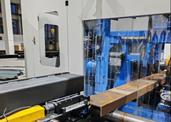Línea de máquina de corte, aserrado y taladrado de viga I CNC con control PLC, diámetro máximo de agujero de 40 mm